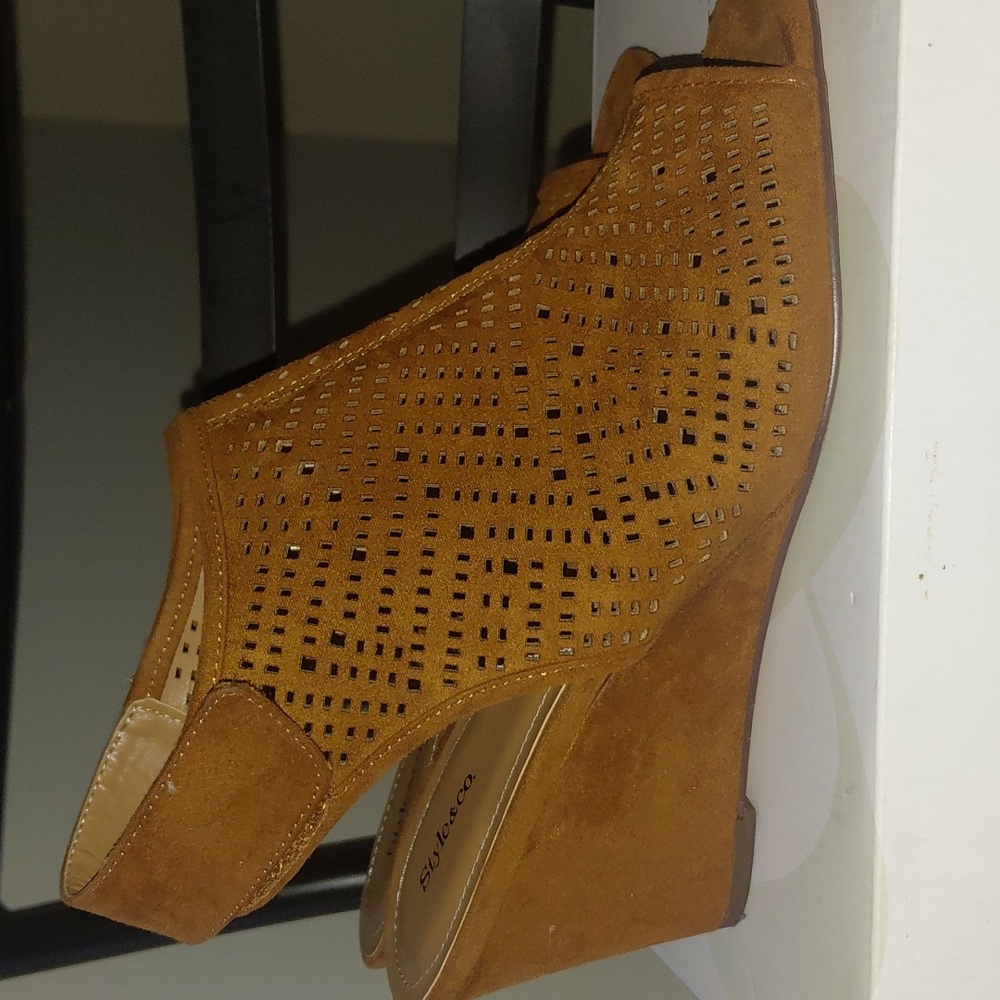 Style & Co. Tan Perforated Wedge Sandals